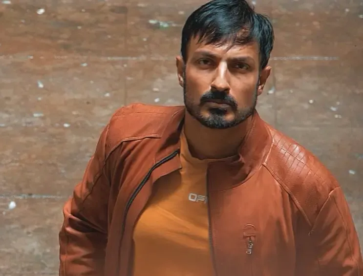 Photo 2 of Harish Uthaman