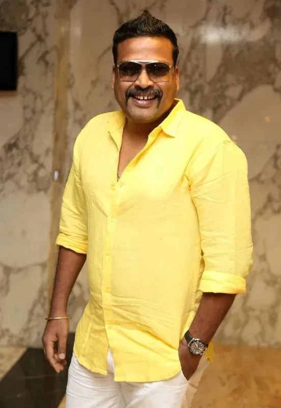 Photo 5 of John Vijay