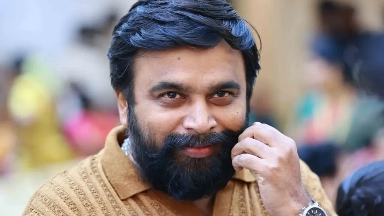 Photo 3 of M Sasikumar
