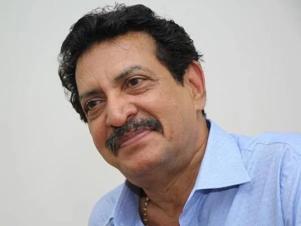 Photo 1 of Nizhalgal Ravi