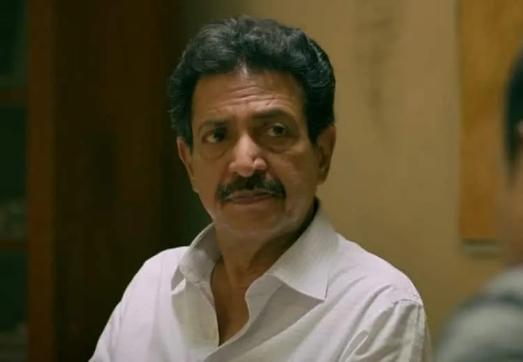 Photo 2 of Nizhalgal Ravi
