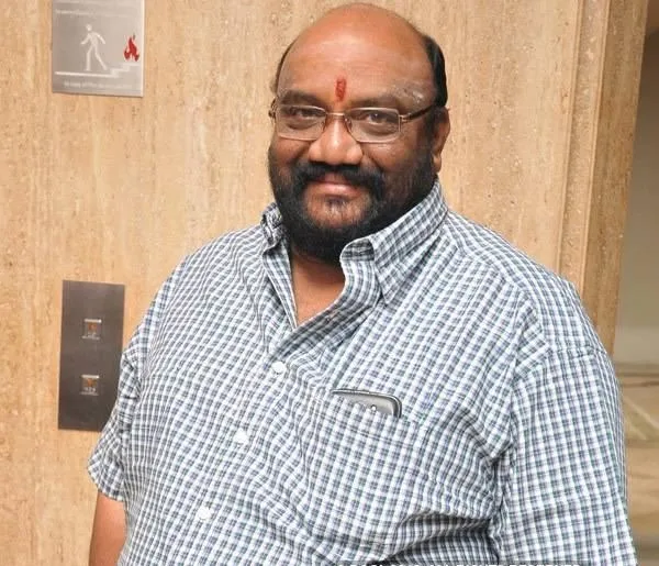Photo 3 of Santhana Bharathi