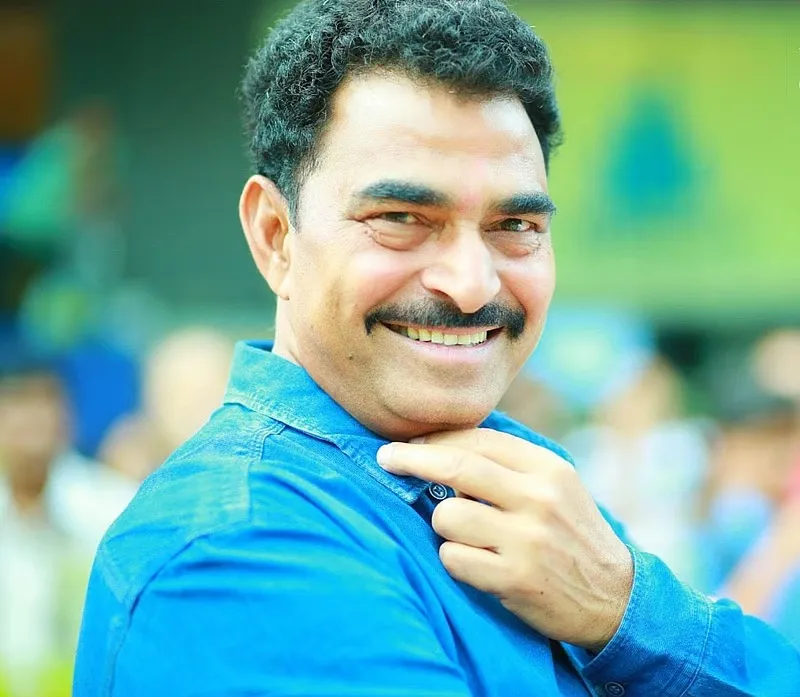 Photo 2 of Sayaji Shinde