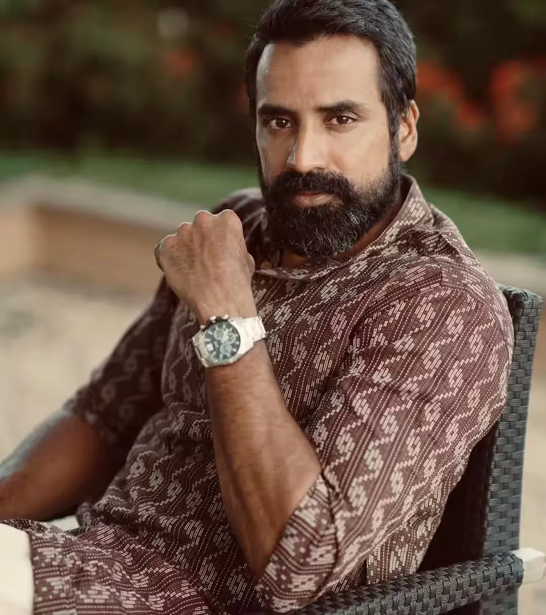 Photo 6 of Shabeer Kallarakkal