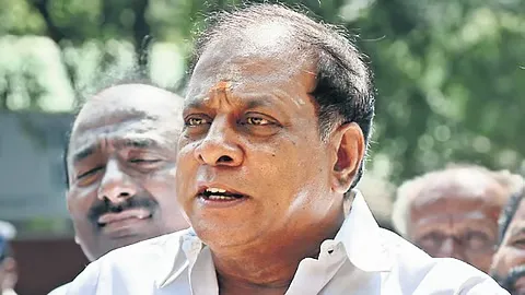 Photo 6 of Singamuthu