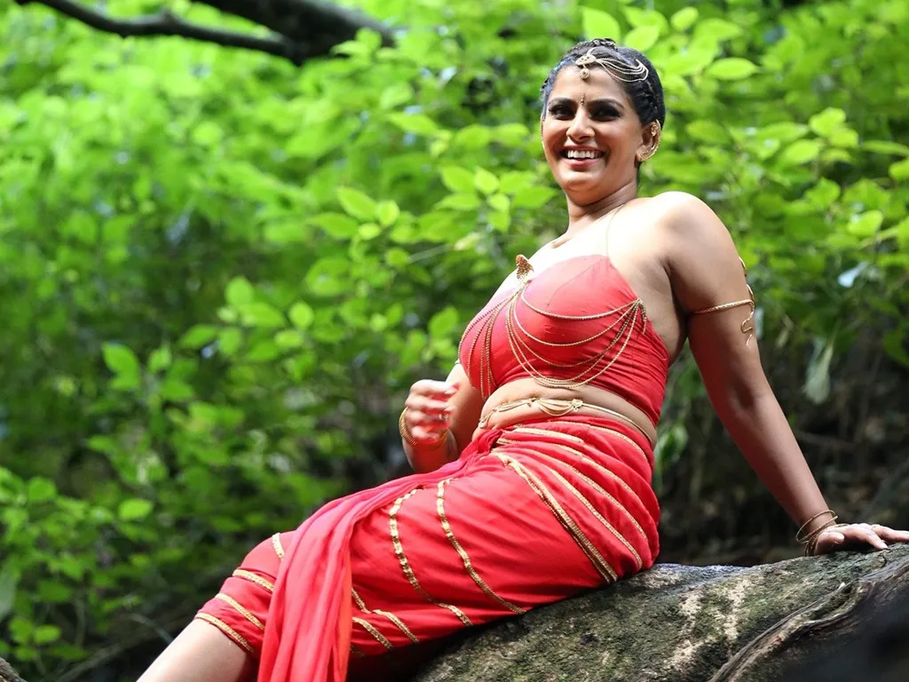 Photo 4 of Varalaxmi Sarathkumar