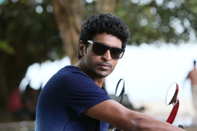 Photo 5 of Vikram Prabhu