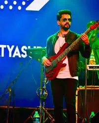 Photo 6 of Aalaap Raju