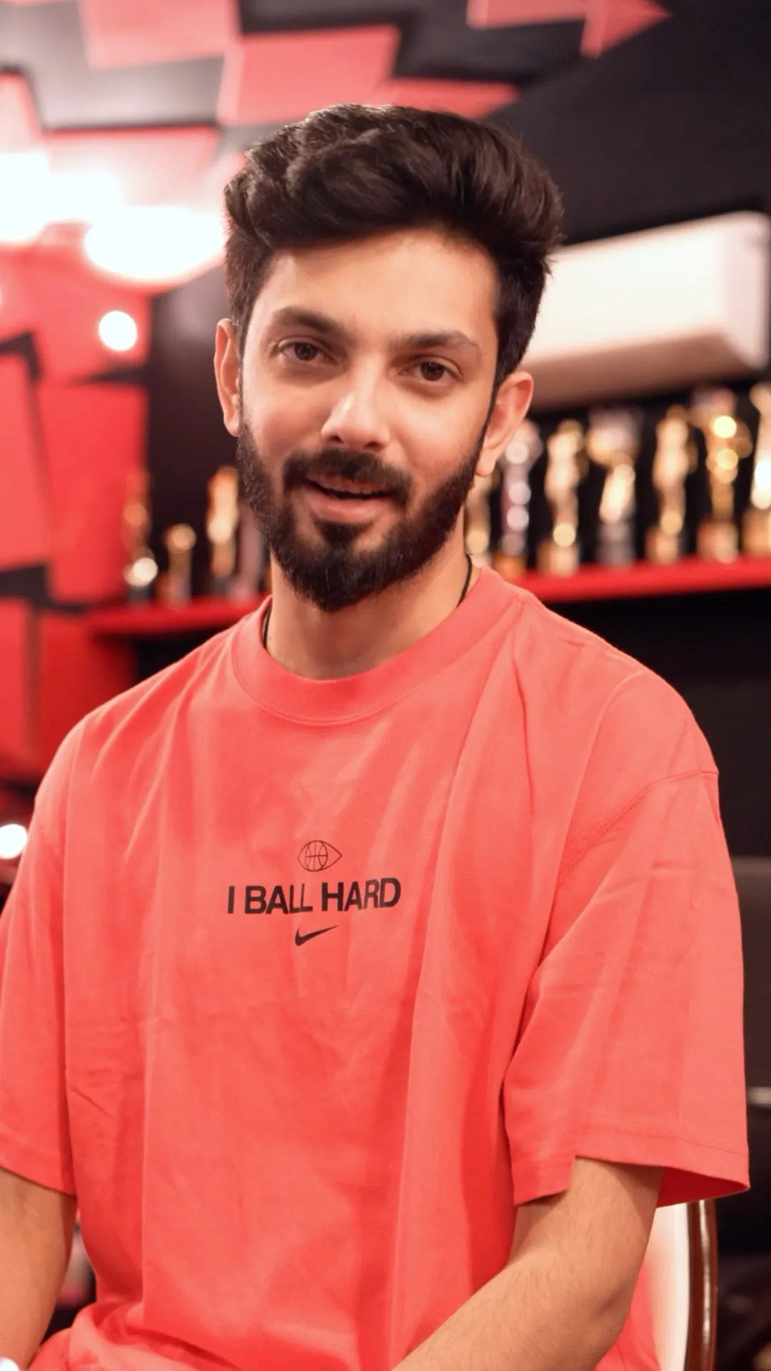 Photo 4 of Anirudh Ravichander