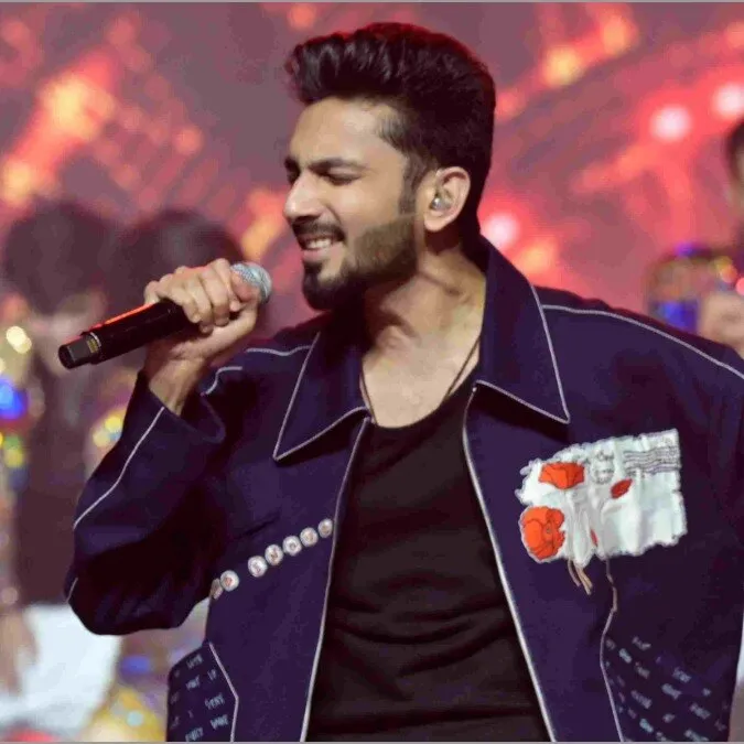 Photo 6 of Anirudh Ravichander