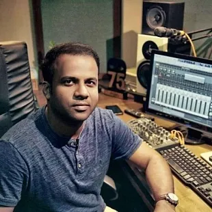 Photo 3 of Jakes Bejoy