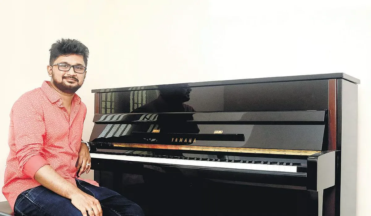 Photo 5 of Ron Ethan Yohann