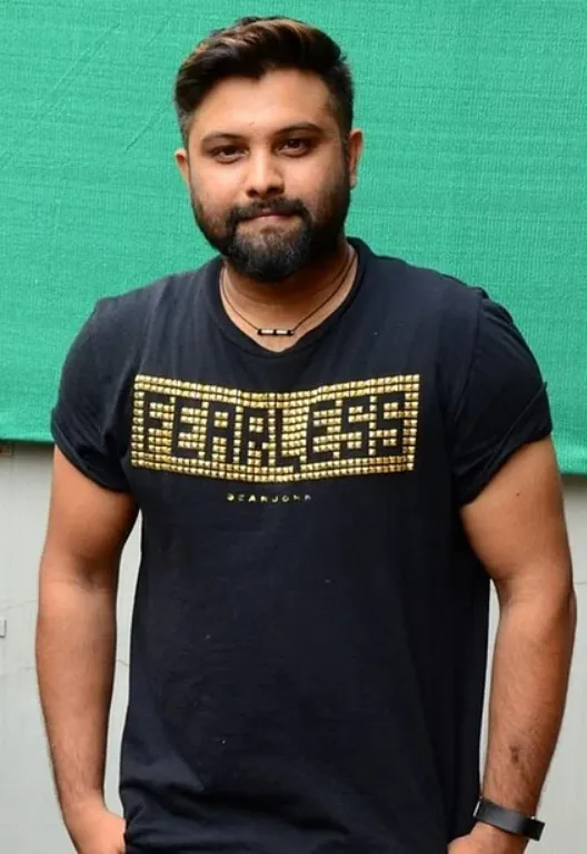 Photo 1 of Yazin Nizar