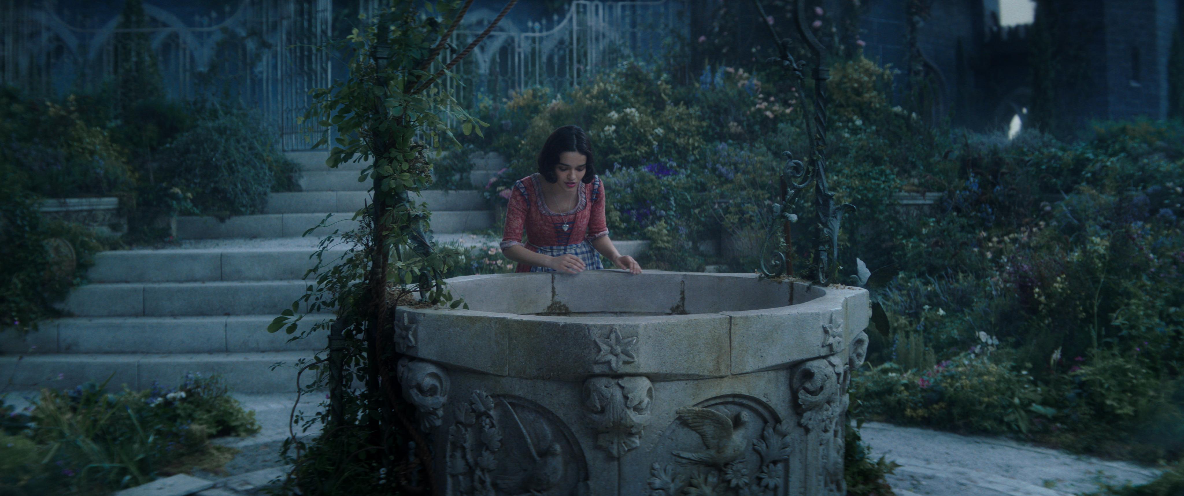 Photo 6 of Snow White