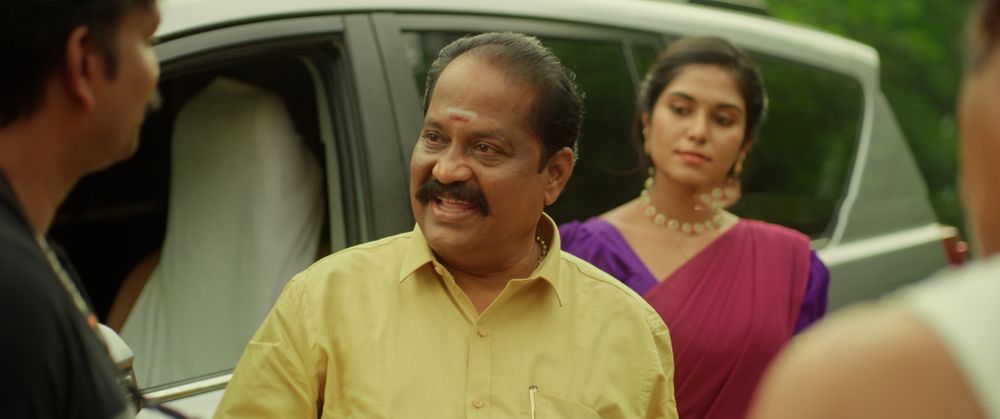 Photo 5 of Iravinil Aatam Paar
