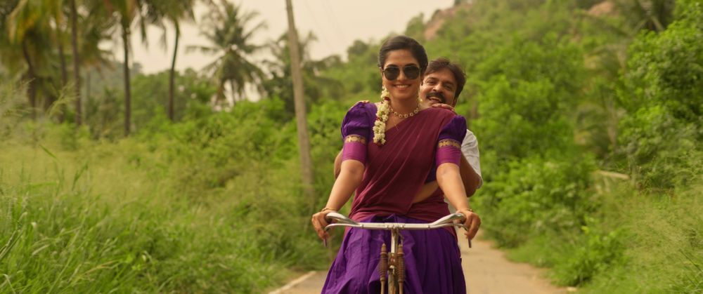 Photo 6 of Iravinil Aatam Paar