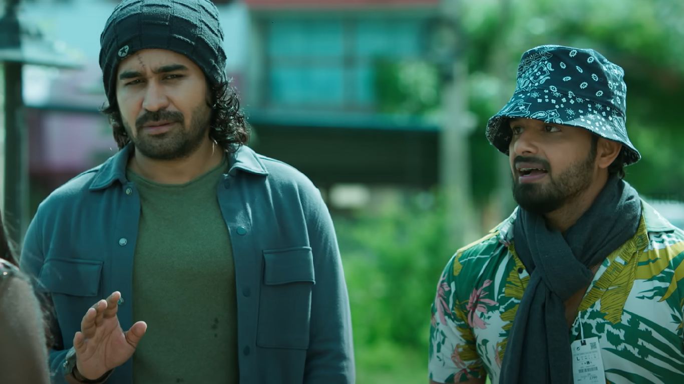 Photo 6 of Mazhai Pidikatha Manithan