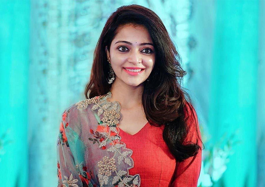 Photo 2 of Ippadikku Kadhal