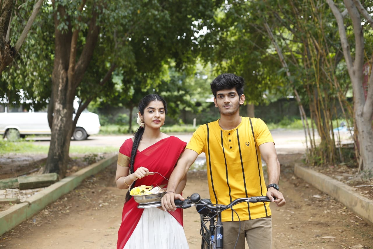 Photo 2 of Ninaivellam Neeyada 