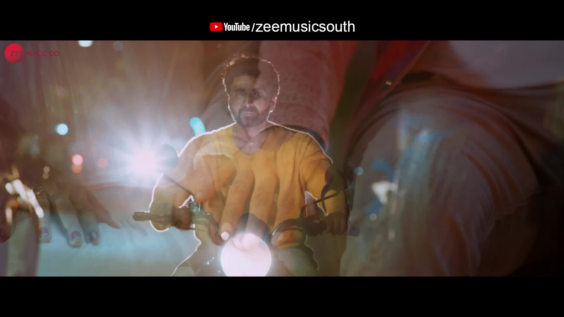 Photo 4 of Ninaivellam Neeyada 