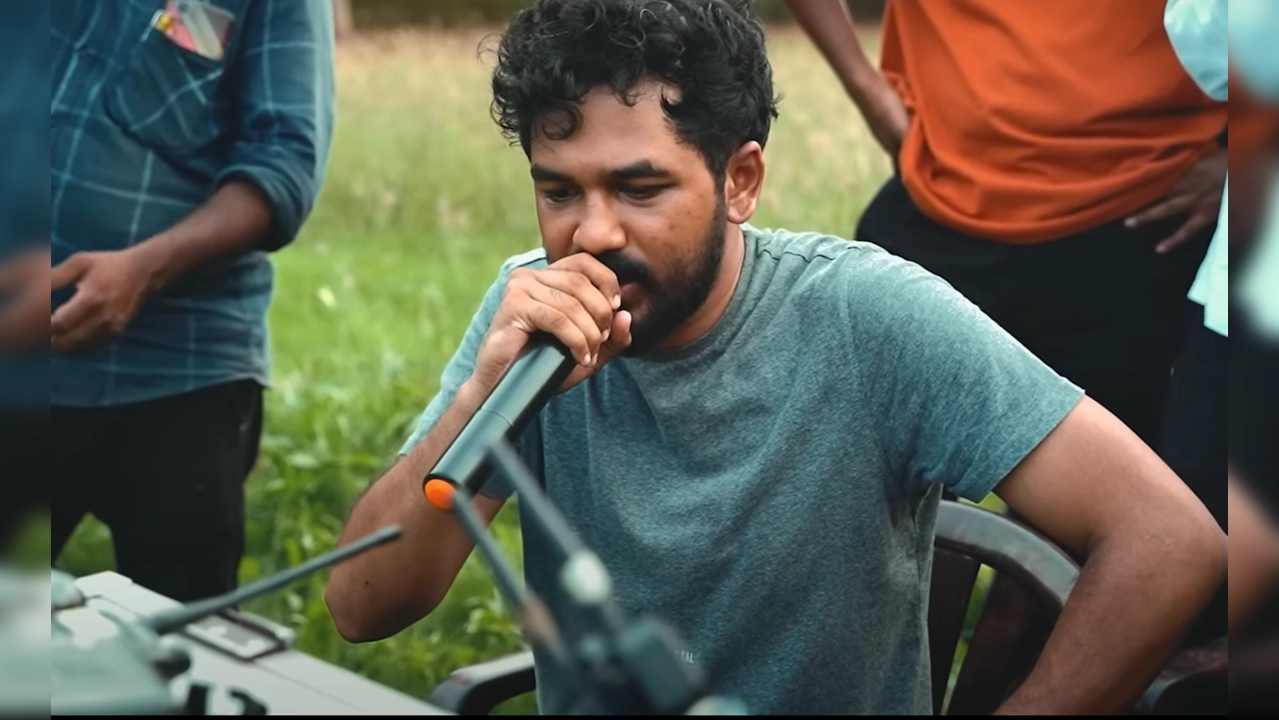 Photo 7 of Kadaisi Ulaga Por