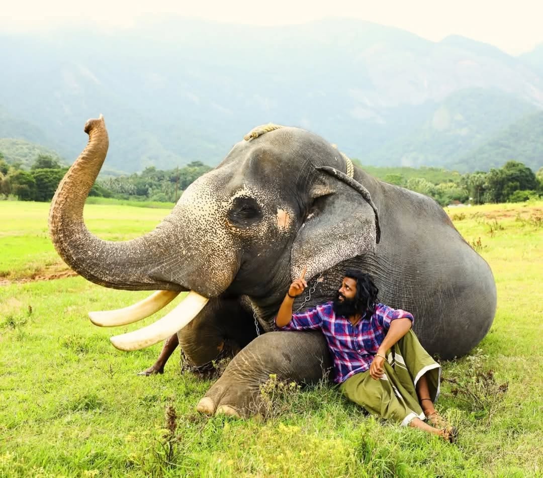 Photo 6 of Padai Thalaivan