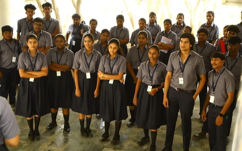 Photo 4 of School