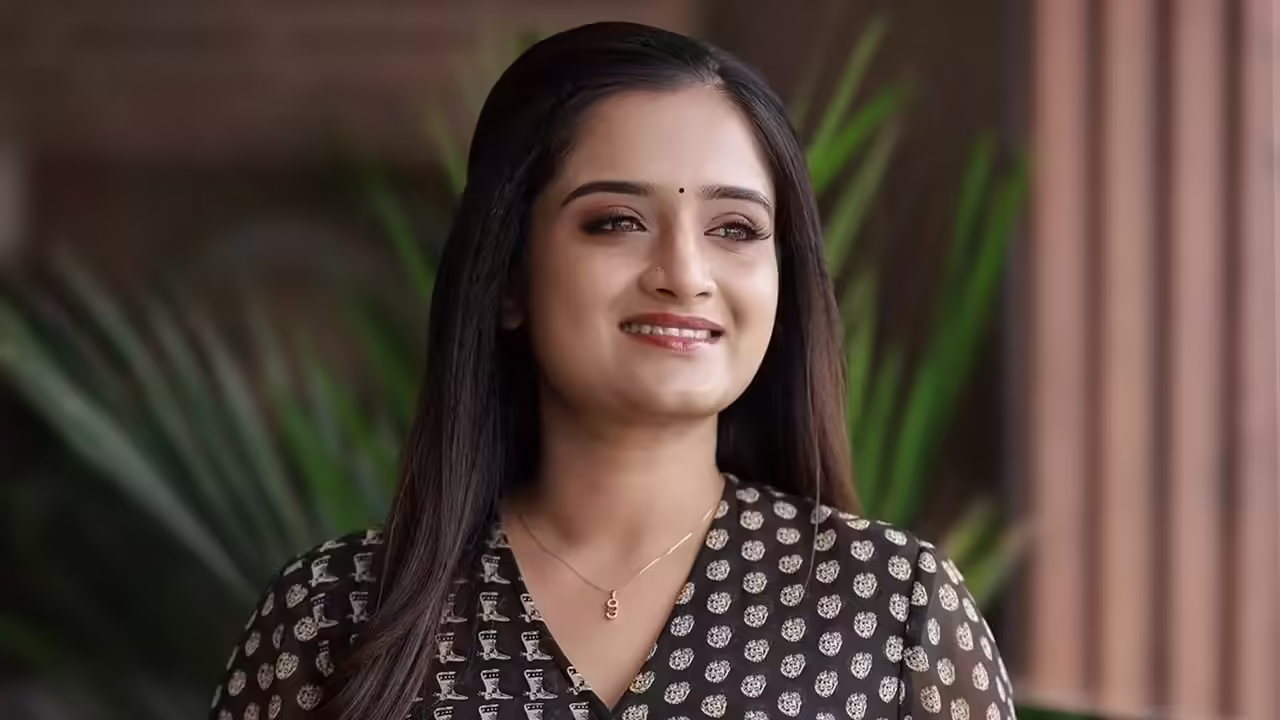 Photo 3 of Sumathi Valavu