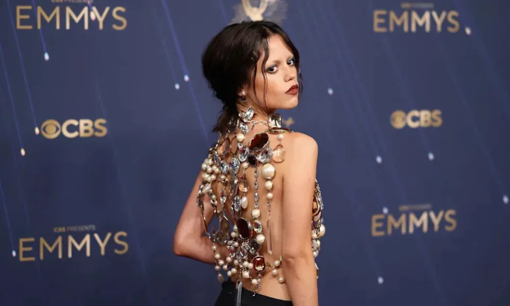 Jenna Ortega Channelling Isabella Rossellini&rsquo;s 1992 Look at Emmys 2025