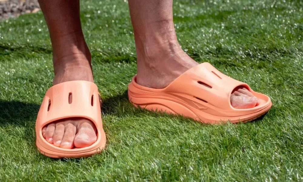Comfort bathroom slippers 2025