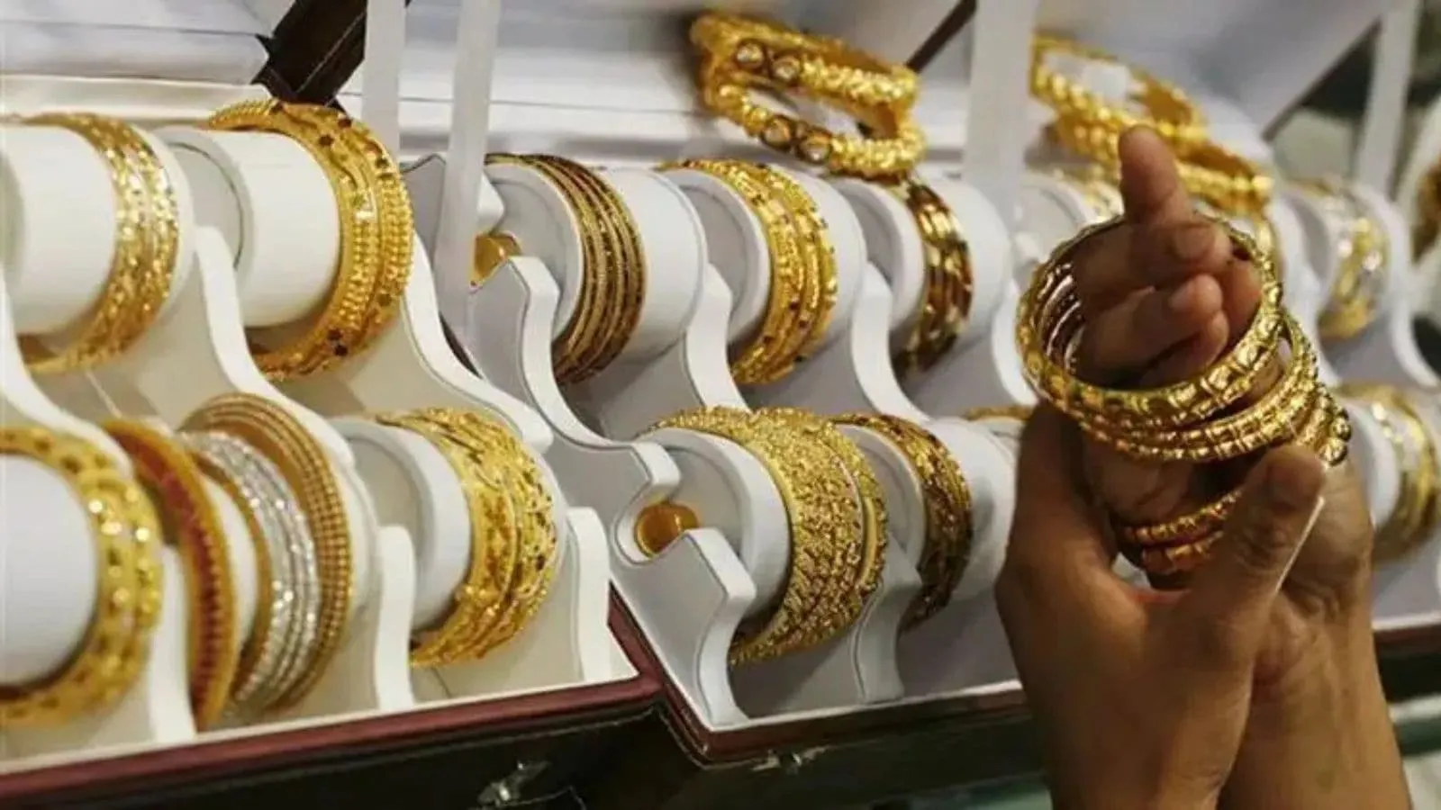 Gold rate today in India hits new high