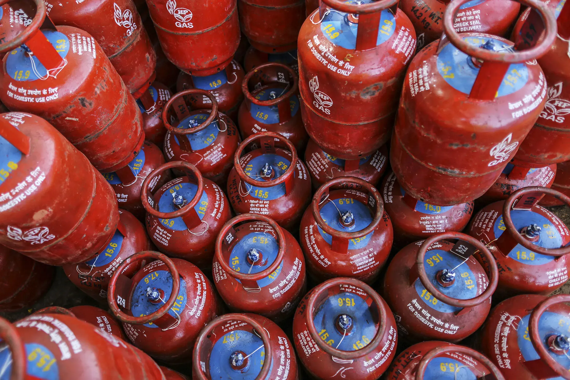 lpg cylinder price decrease india
