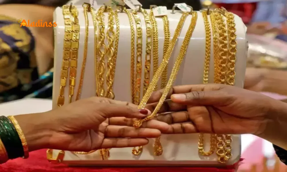 Gold Price Drops Sharply in Chennai to Rs 11840 per Gram Today