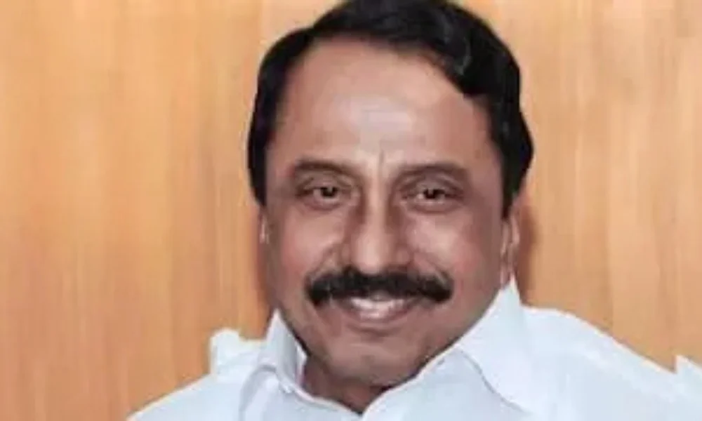 Sengottaiyan addresses AIADMK unity at Gopichettipalayam