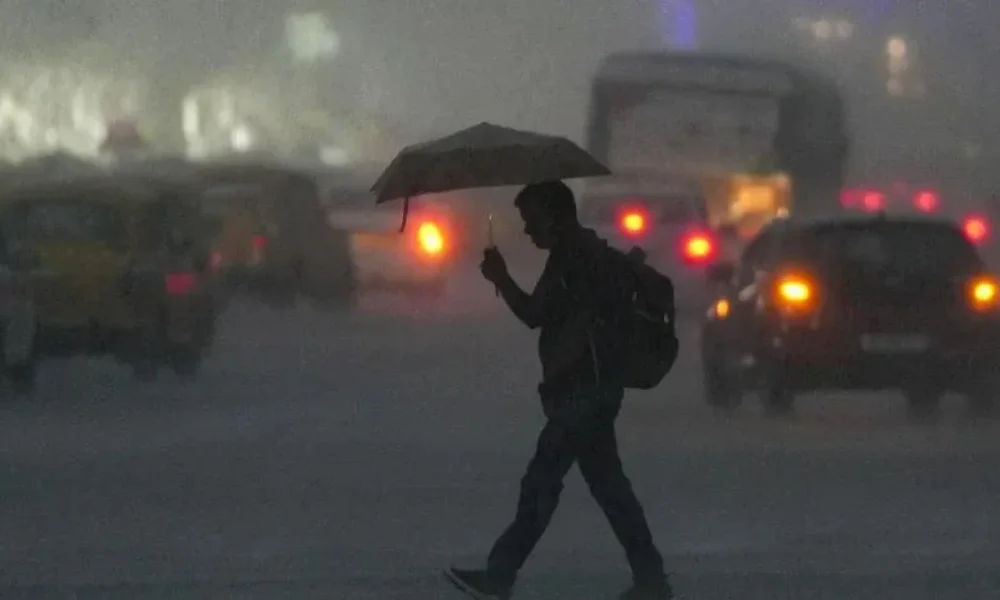 Tamil Nadu Heavy Rain Alert in Chennai and 15 Districts