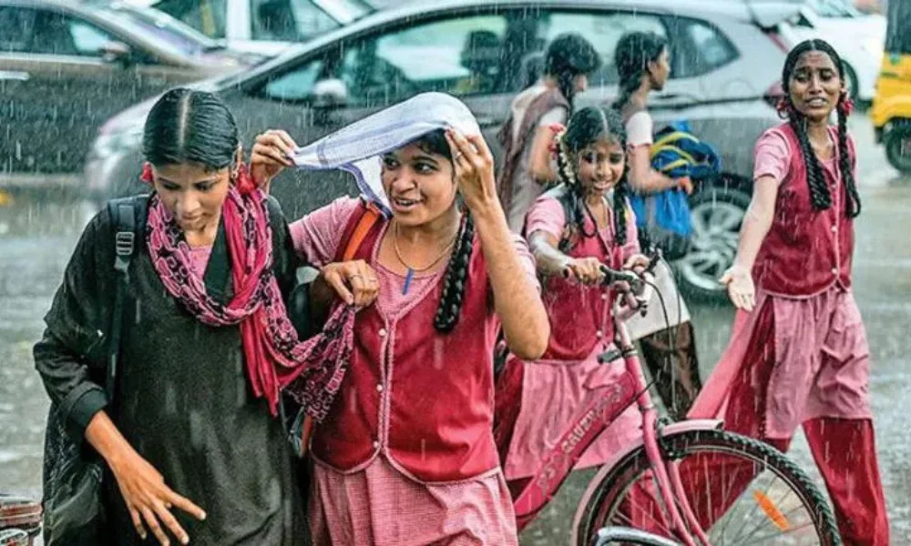 school holiday Tamil Nadu heavy rain