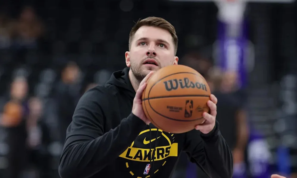 Lakers' Christmas Crisis: Reaves' Exit and the Injury Shadow