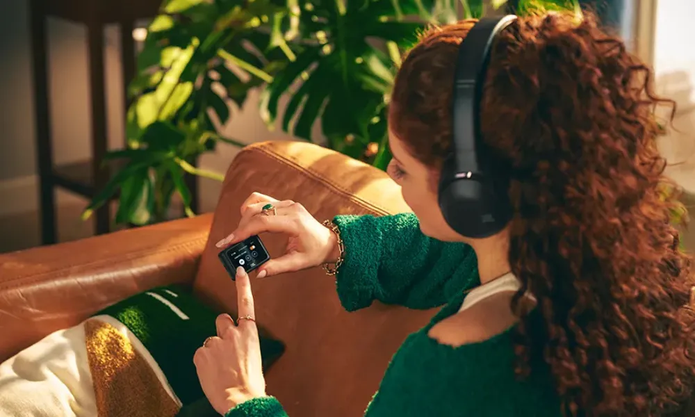 JBL Tour One M3 Smart Tx headphones India