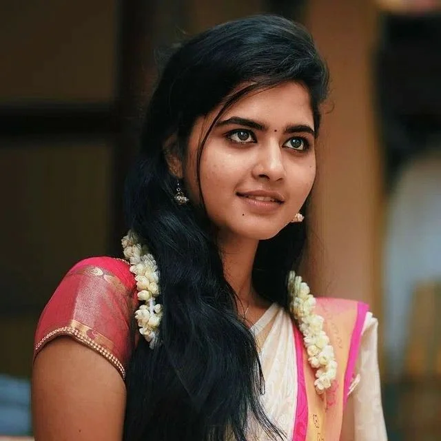 Photo 2 of Deepa Balu