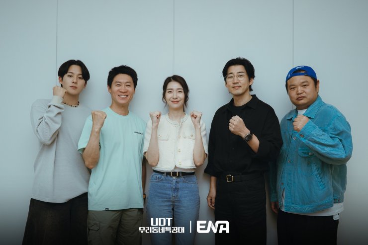 Photo 5 of Heroes Next Door - Ordinary People Extraordinary Deeds