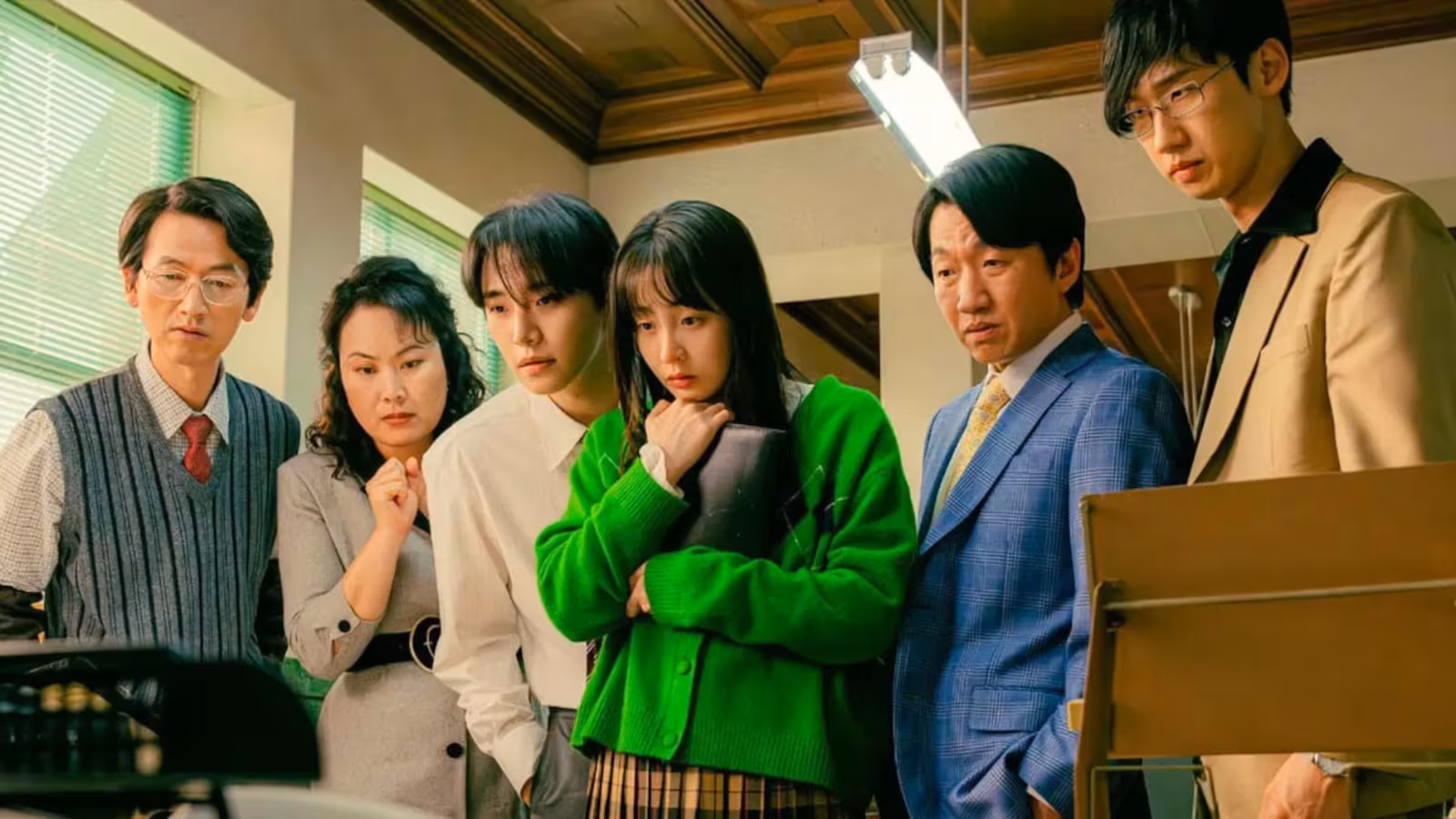 Photo 5 of Typhoon Family - Secrets Stir in a Broken Home