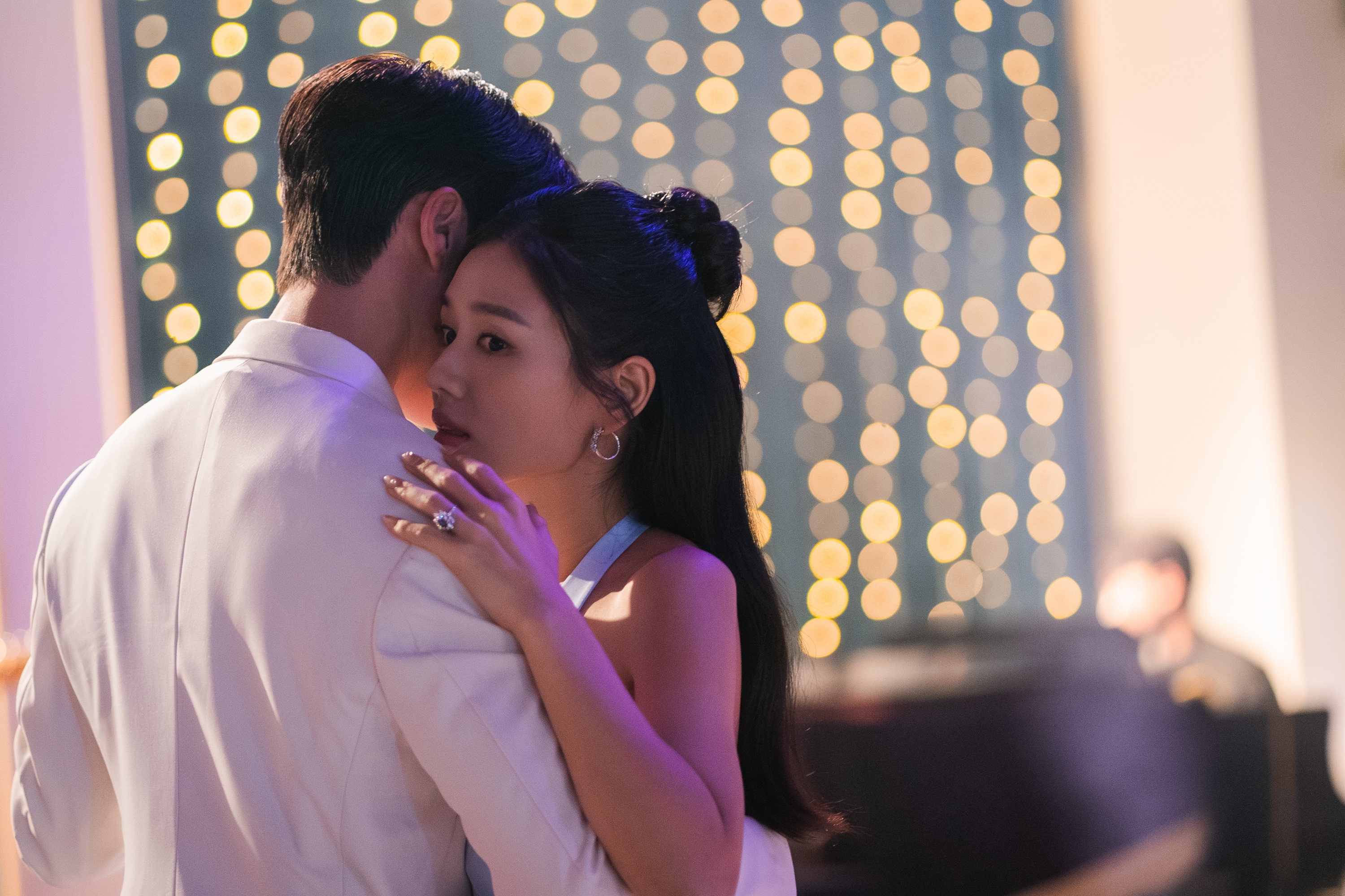 Photo 3 of Dynamite Kiss - Sparks Fly in a Dangerous Romance