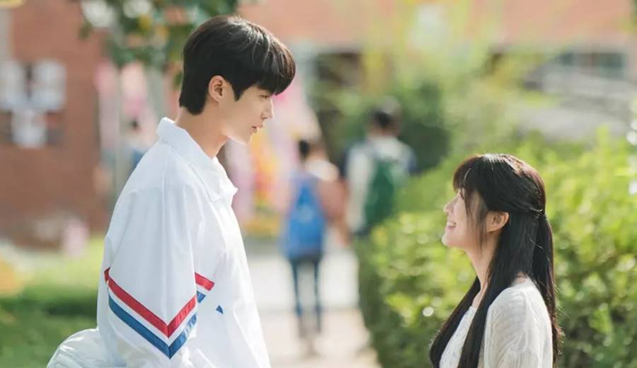 Photo 2 of Lovely Runner - Time Travel for Lost Love