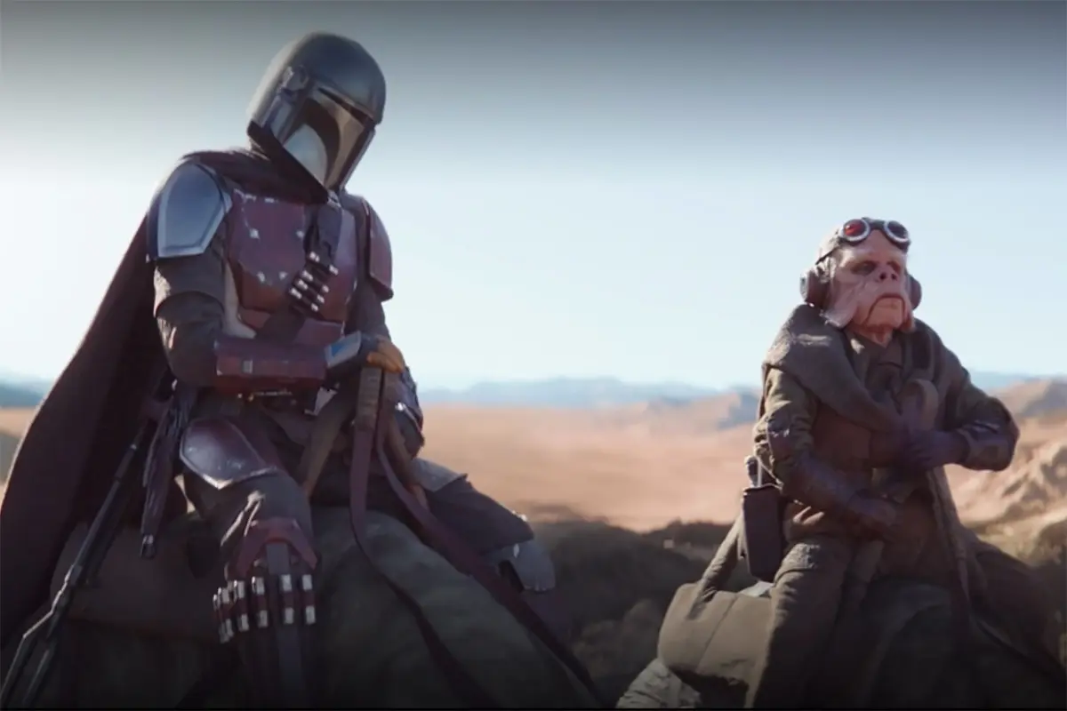 Photo 2 of The Mandalorian - The Hunter and the Child