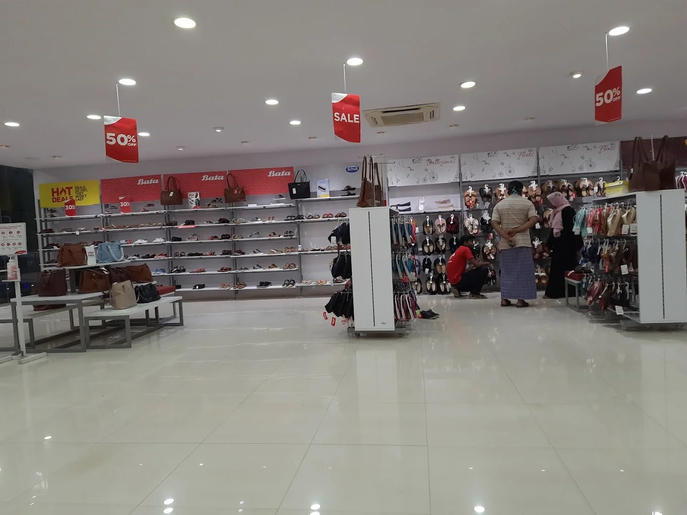 Image of: Bata Showroom Best Footwear Store for Quality Shoes and Sandals 5