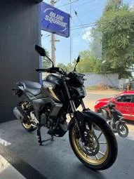 Image of: Krishna Motors Yamaha Showroom Alangulam Tamil Nadu 3