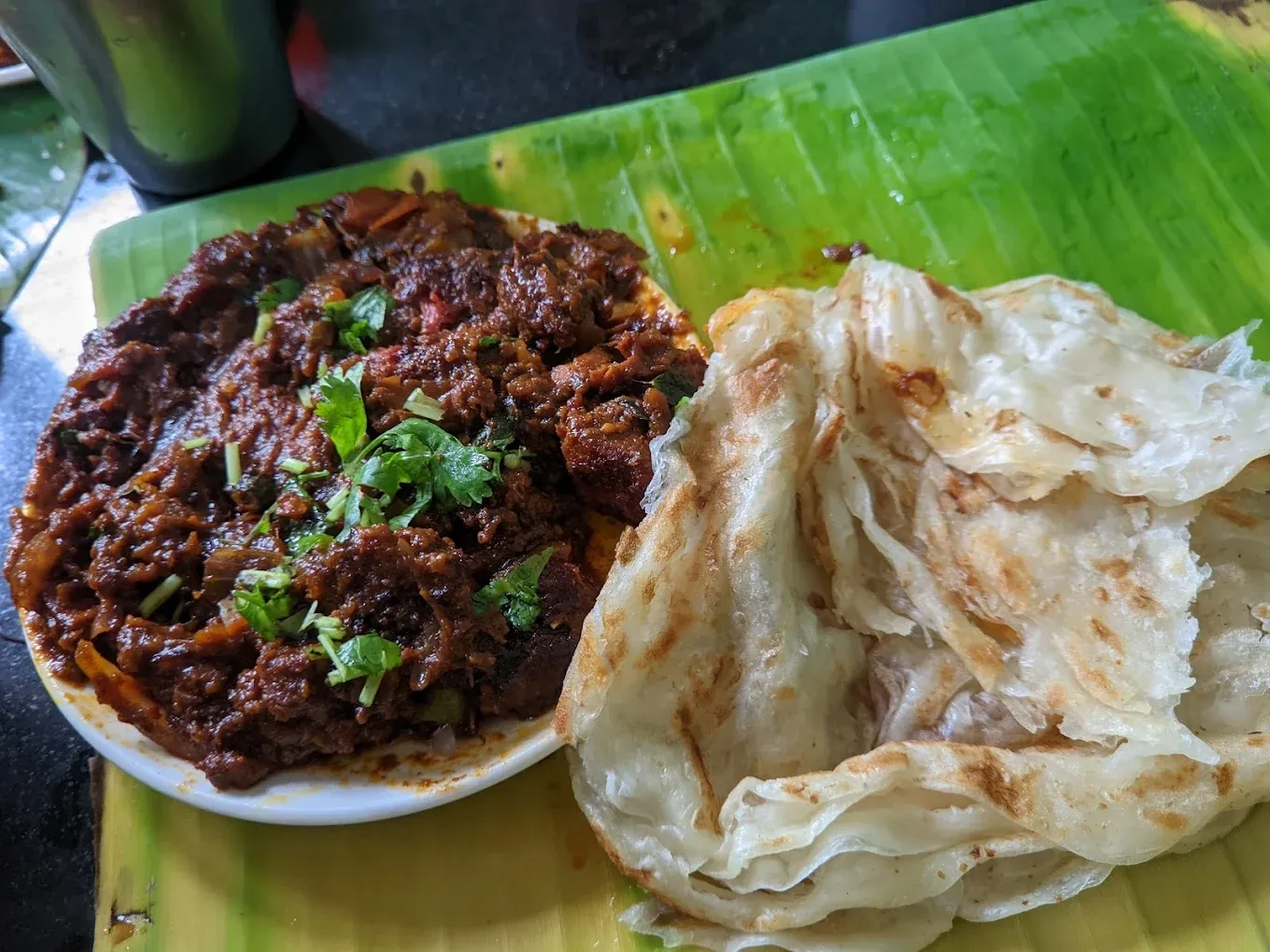 Image of: HOTEL Murugan ഹോട്ടൽ മുരുകൻ - Regional Flavors