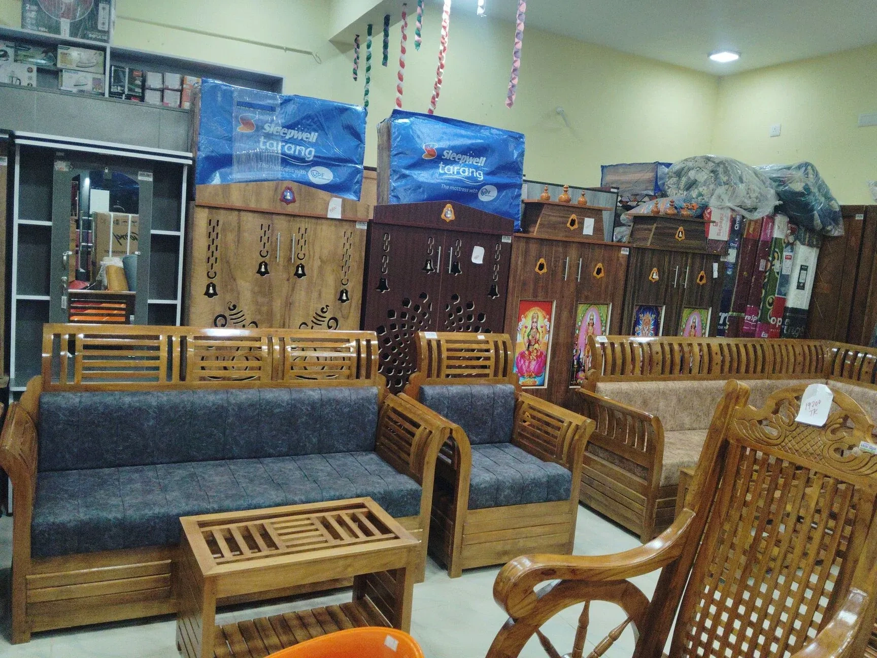 Image of: Kerela Metro Furniture Cheranmahadevi Main Rd Tirunelveli 6