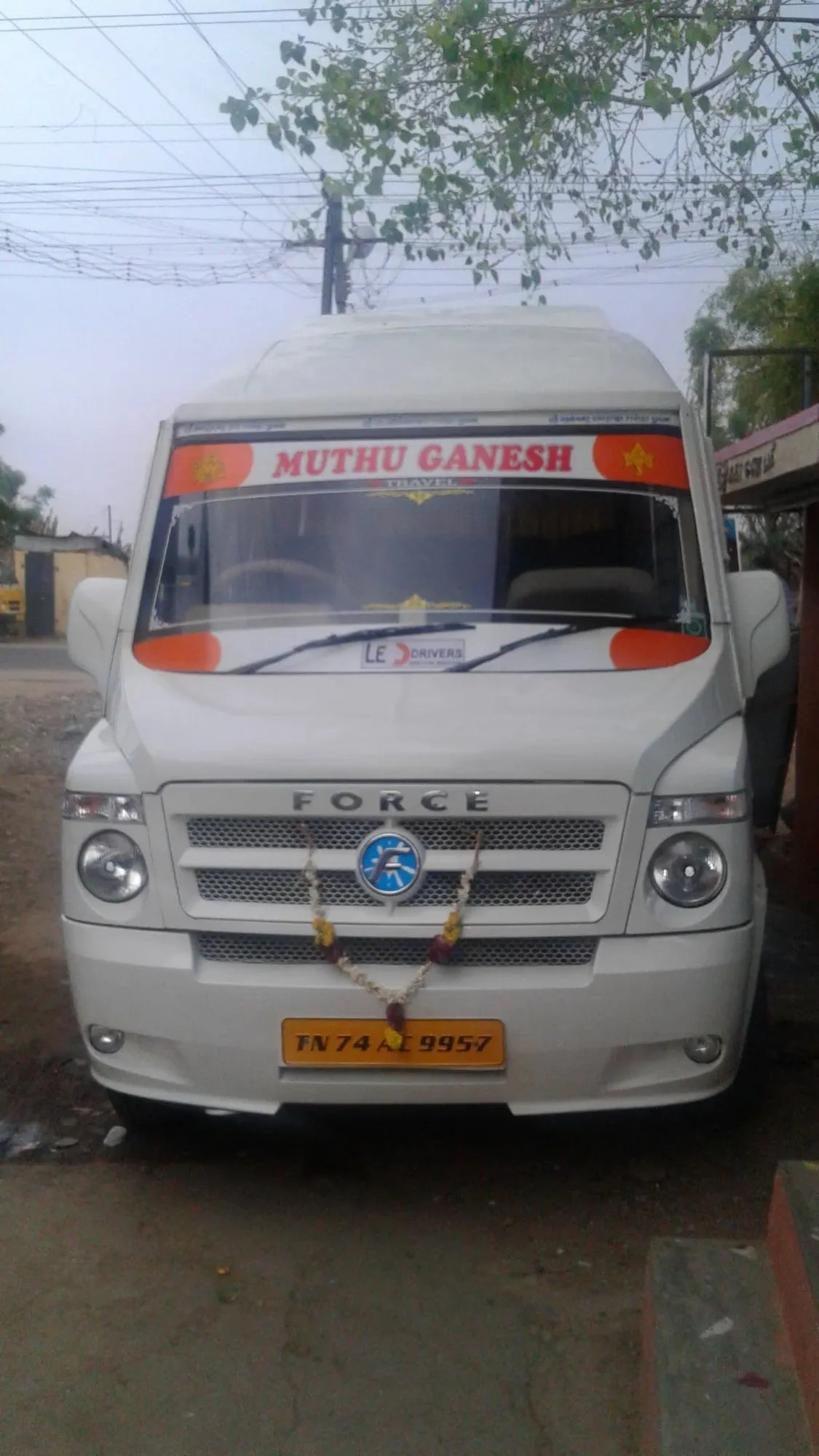 Image of: Tempo Traveller Hire In Maharaja Nagar Tirunelveli 5