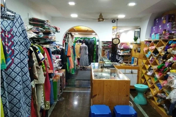 Image of: Saro Sarees  Elegant Silk Store in Nagercoil